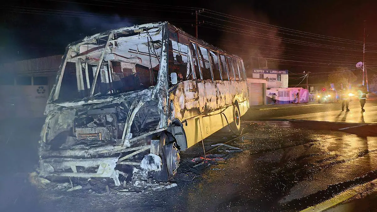 Vehículo incendiado